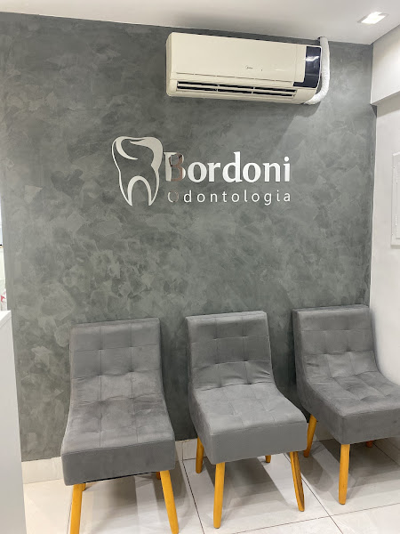 Foto 2 de Bordoni Odontologia / Dentista de criança e adulto Dra Jeane Bordoni