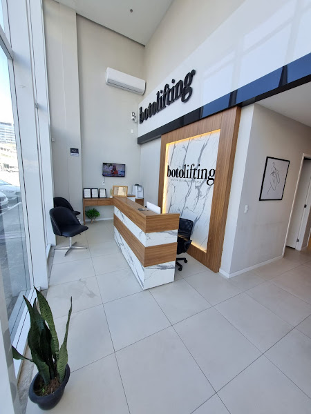 Foto 3 de BOTOLIFTING LINHARES