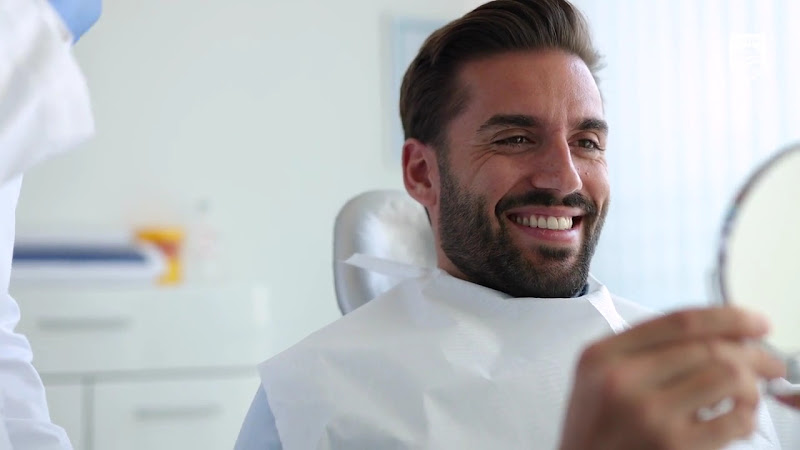 Foto 3 de Branqueamento Dental | Diego Rosa Odontologia