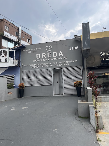 Foto 2 de BREDA ODONTOLOGIA - Implante dentário em São Bernardo do Campo/Protocolo carga imediata em poucas horas/Periodontista
