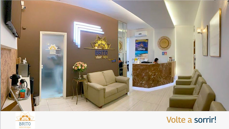 Foto 4 de Brito Odontologia | Implante Dentário | Invisalign | Centro | Poços de Caldas - MG