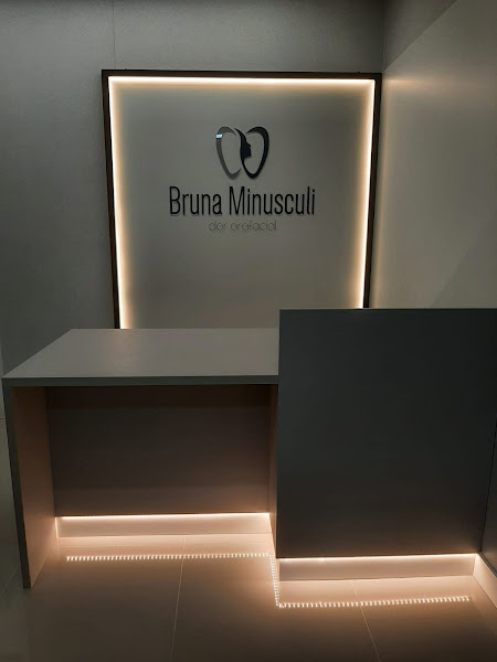 Foto 2 de Bruna Minusculi - Dor Orofacial & Odontologia do Sono