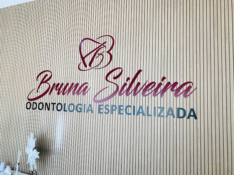 Foto 3 de Bruna Silveira - Odontologia Especializada