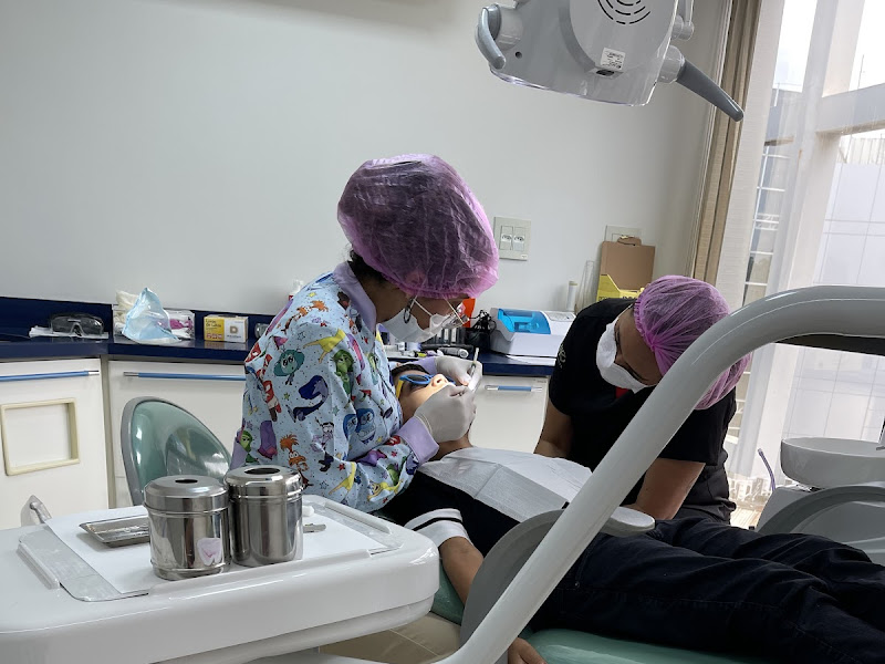 Foto 2 de Bruna Valadares Ribeiro, Dentista