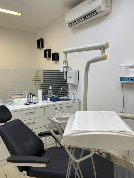 Foto 2 de Bucomaxilofacial Angelo’s Dentista de Emergência 24 horas Aberto Recreio Rj