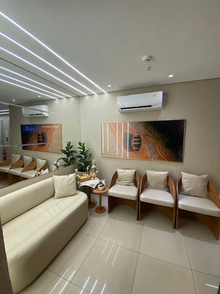 Foto 3 de C.E.O.F.E. Malaquias - Clínica 24h | Lentes Dentais | Harmonização Facial | Lavieen | Ultraformer MPT | Depilação a Laser