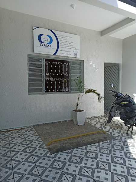 Foto 2 de C.E.O - Meia Lua