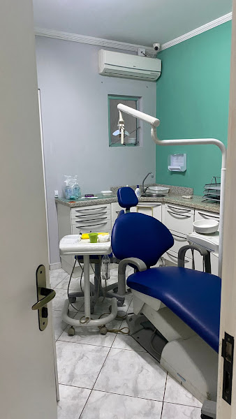 Foto 2 de Caixeta Odontologia - Ortodontia, Facetas, Harmonização Facial e Implantes.