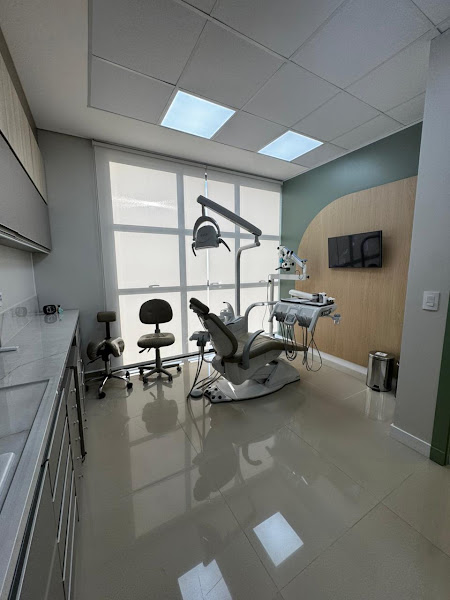 Foto 2 de Camila Daga | Odontologia Especializada