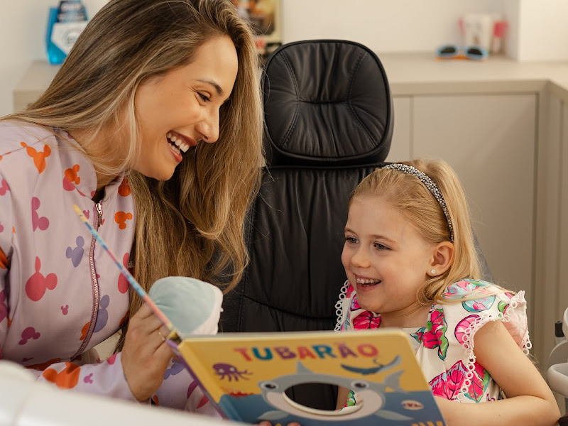 Foto 2 de Camila de Lima Saab Rodrigues