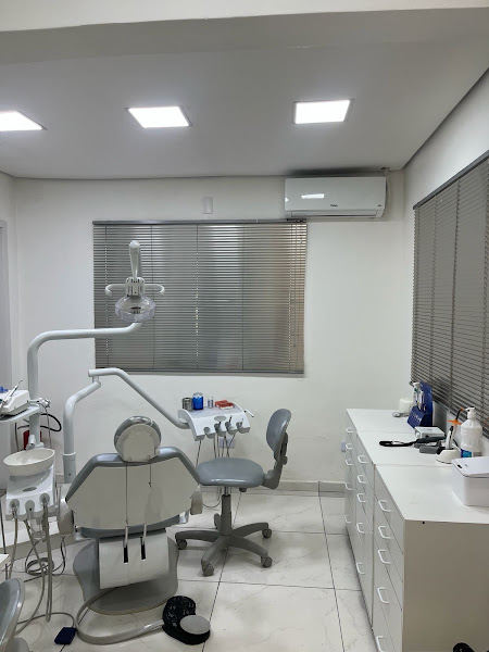 Foto 2 de Caporali Rodrigues Odontologia em Londrina