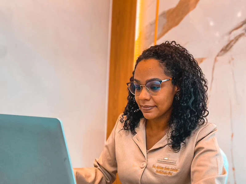 Foto 10 de CariocaOdonto | Implantes Dentários | Facetas | Clareamento | Aparelhos | Dentistas Na Vila da Penha - Rio de Janeiro