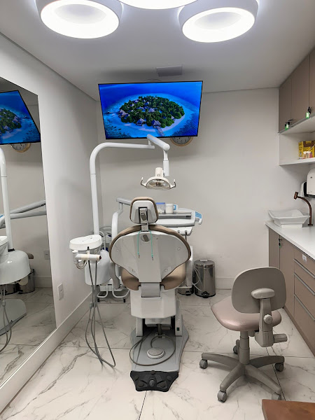 Foto 2 de Carolina Bertuol Odontologia