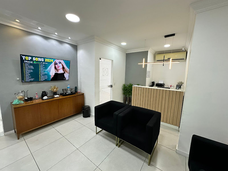 Foto 2 de Carolina Bittencourt Odontologia