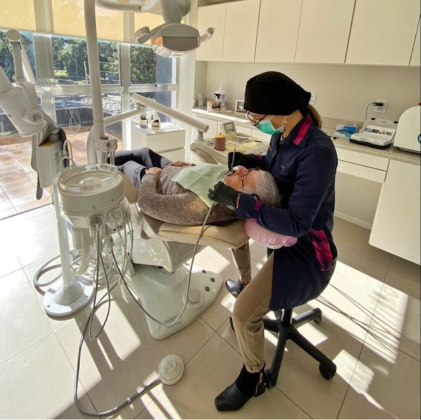 Foto 2 de Carolina Pereira - Odontologia