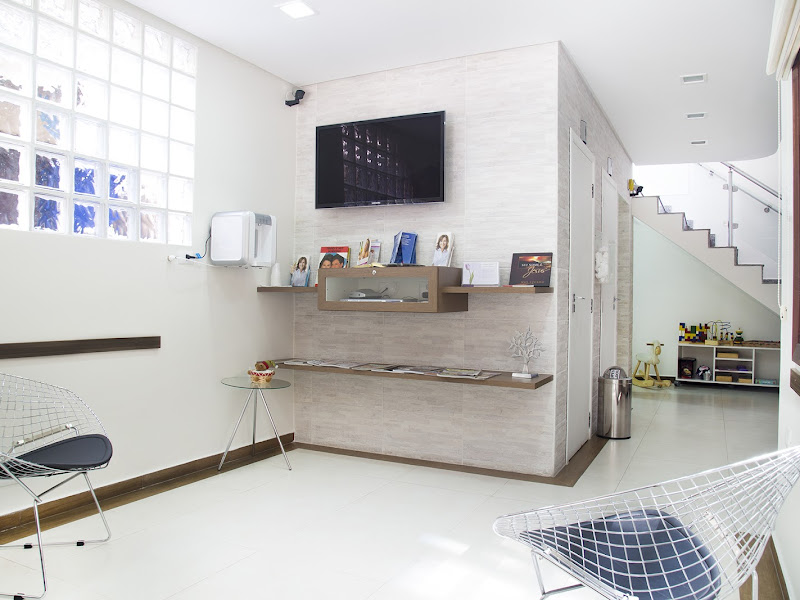 Foto 6 de Carvalho Odontologia | Dentista Especialista em Implante, Lente, Prótese... Porto Seguro, Sulamérica, Careplus, Rede Unna...