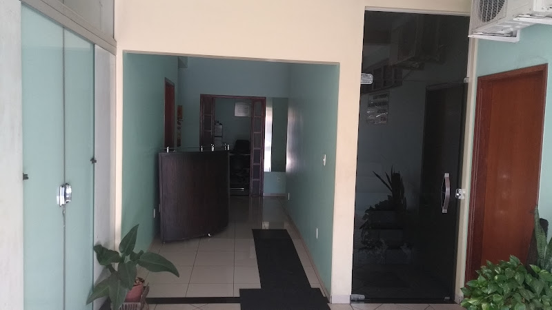 Foto 3 de Castro Odontologia - Dr. Júlio Cézar & Dra. Hermínia