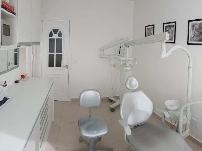 Foto 7 de CBClinic - Dra Caroline Bernardo da Silva | Faceta de Resina no Ipiranga