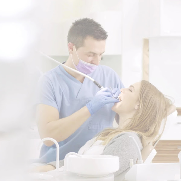 Foto 2 de CD Fayad Clínica Especializada em Implantes Dentários e Endodontia.