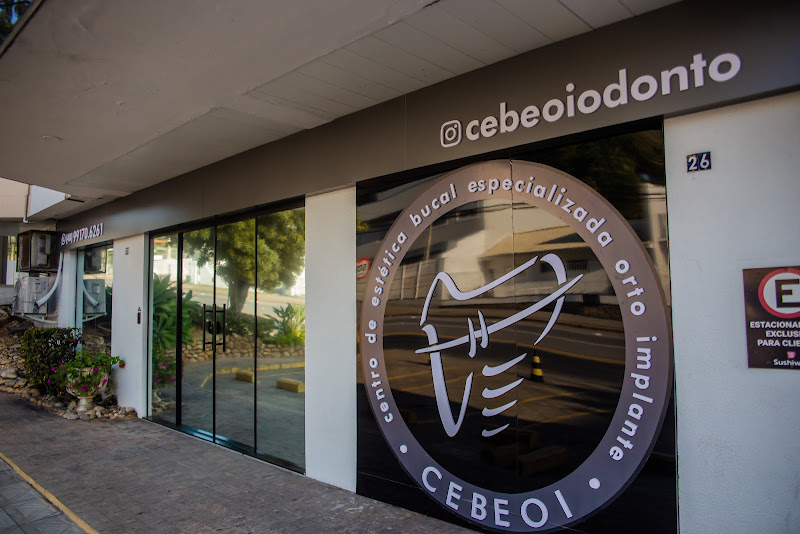 Foto 2 de CEBEOI - Centro de Estética Bucal Especializada Orto e Implante - Dentista em Florianópolis