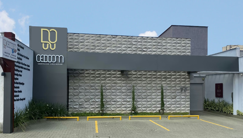 Foto 2 de CEDOOM Odontologia Especializada