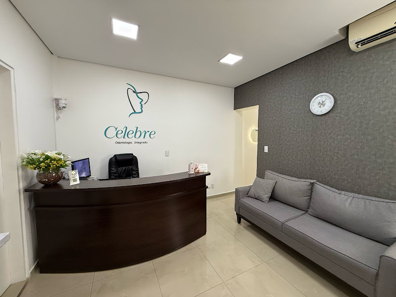 Foto 2 de Celebre Odontologia | Dentista Santana | Tratamento de canal | Prótese dentária | Implantes | Alinhador | Ortodontia