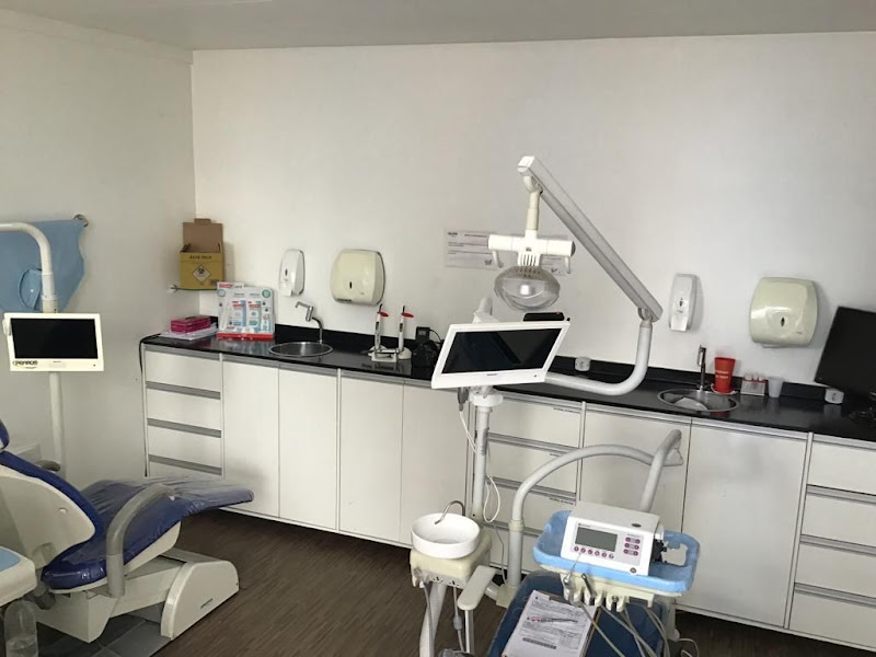 Foto 2 de Cellus Odontologia - Implantes Facetas Próteses Canal Clareamento Restaurações