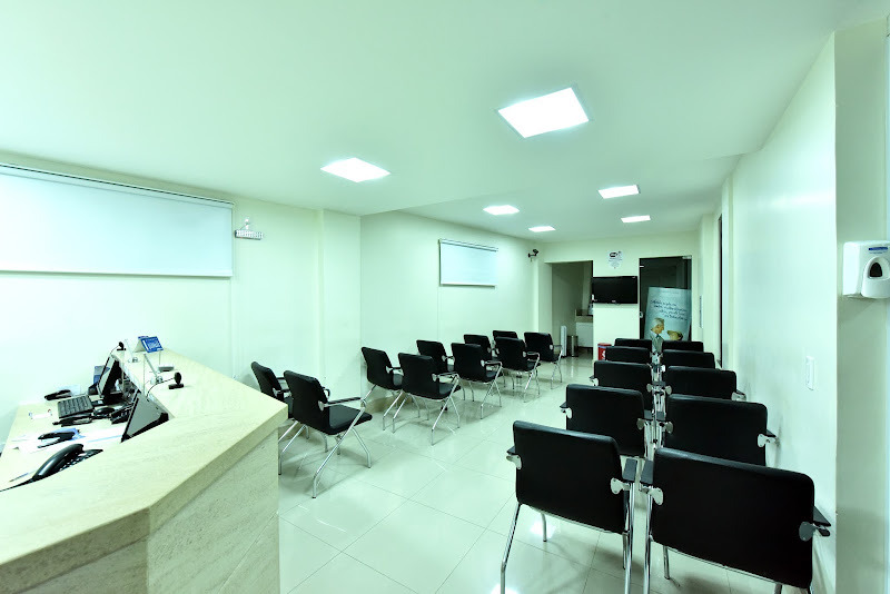 Foto 2 de CEMES - Centro Médico Especializado em Oftalmologia - Cachoeiro de Itapemirim