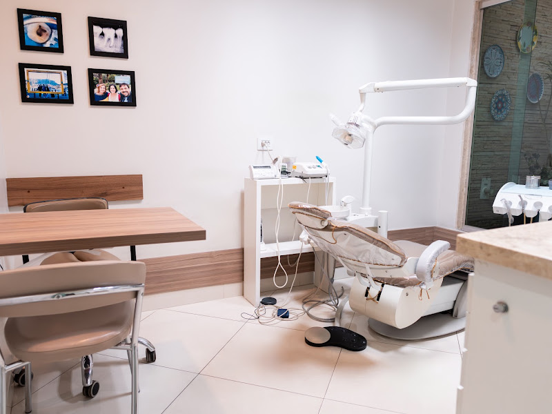 Foto 8 de Centro Odontológico Especializado Volta Redonda - Implante - Clareamento - Faceta - Prótese