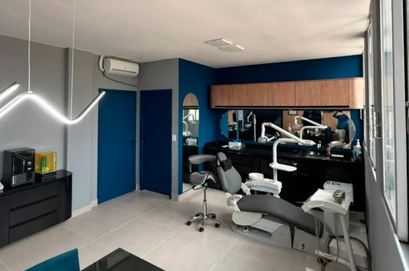Foto 2 de Centro Odontológico Evolua | Facetas, Implantes Dentários e Próteses Fixas