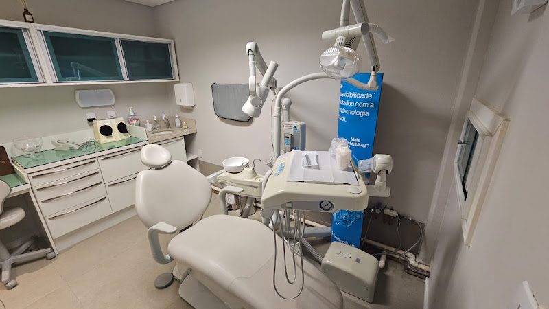 Foto 3 de CentrOdontológico| Dentistas Zona Sul| Dentistas Cristal| Profilaxia| Extração Siso| Implante Dentário