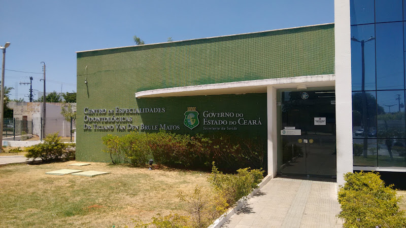 Foto 3 de Ceo de juazeiro Odontológicas de Juazeiro do Norte - Dr. Ticiano Van Den Brule Matos