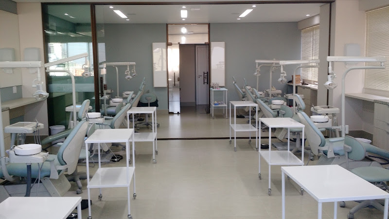 Foto 2 de CEODAC - Pós-Graduação em Harmonização Orofacial - 18 meses - 555 horas aprovado MEC e CFO