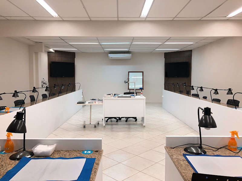 Foto 3 de CEOM - Centro de Estudos Odontológicos Meridional