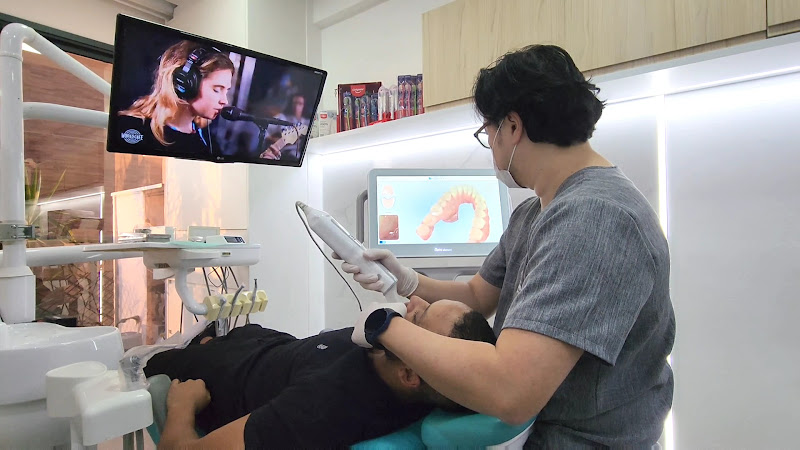 Foto 3 de Cerâmica Odontologia Dr Fábio Hiroito Asahi Dentista em São Caetano do Sul