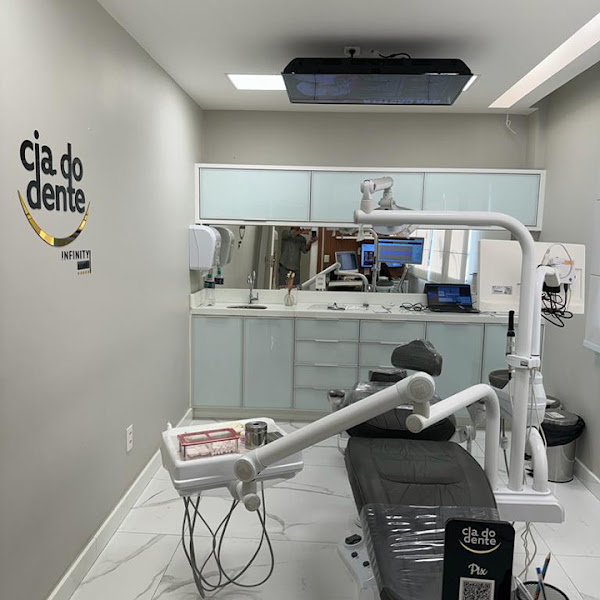 Foto 3 de Cia do Dente Odontologia | Implante Dentário | Lente de Contato Dental | Cachoeiro de Itapemirim - ES