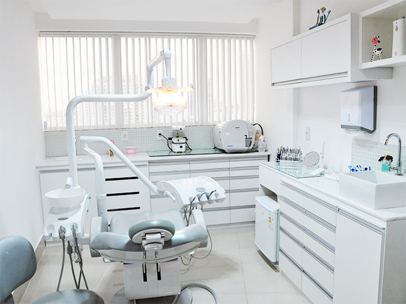 Foto 6 de Cia Oral Clinica odontológica - Clareamento dental - Implantes Dentários - Próteses Dentárias - Lentes de Contato - Invisalign - Lentes de contato Dentista natal RN