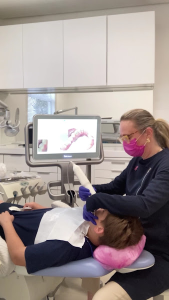 Foto 3 de Cibele Bordignon – Invisalign, Ortodontia, Bruxismo