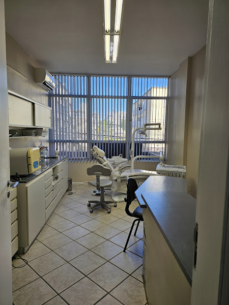 Foto 3 de Cir Dentista Dra. Alexandra Tombini (SALA 201)