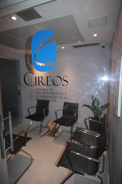 Foto 3 de CIREOS -CENTRO DE IMPLANTODONTIA E REABILITAÇÃO ORAL DE SALVADOR