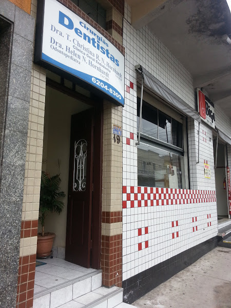 Foto 2 de Cirurgiã Dentista