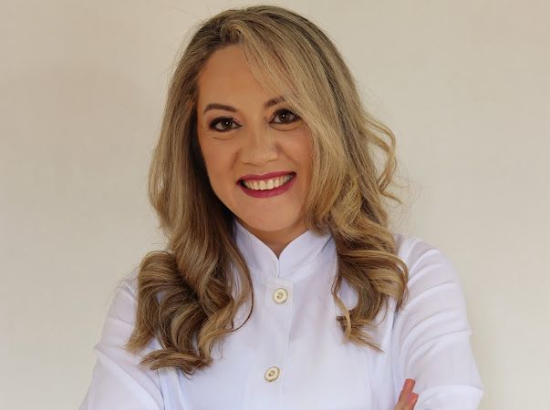 Foto 2 de Cirurgiã Dentista Debora Morais Capella