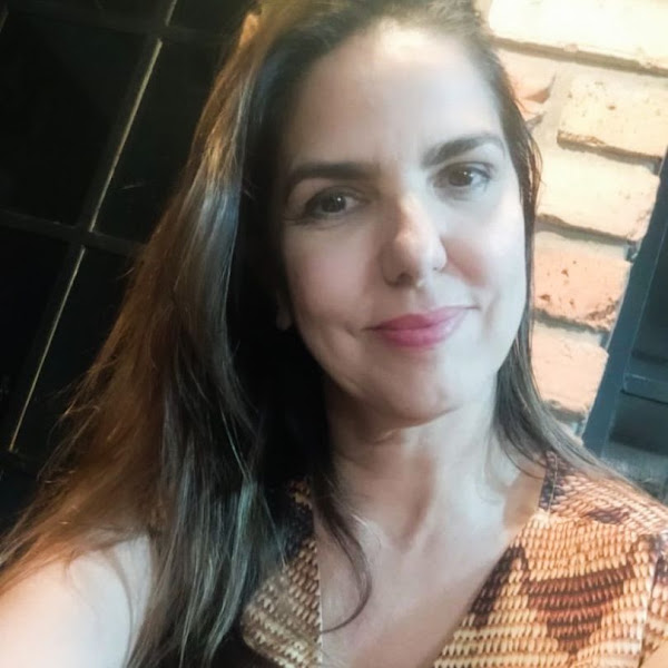 Foto 2 de Cirurgiã Dentista - Drª. Márcia Noeme