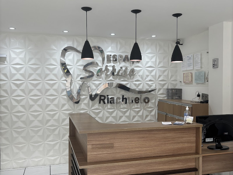 Foto 4 de Cirurgiã Dentista Dra. Adelina Curzio