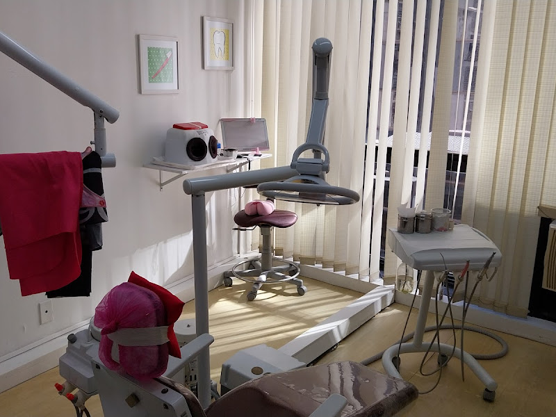 Foto 5 de Cirurgiã Dentista Dra. Adelina Curzio