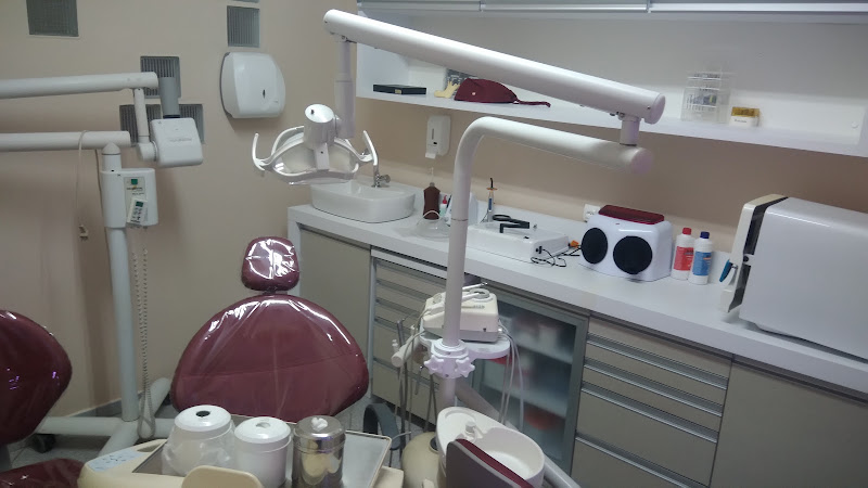 Foto 3 de Cirurgiã-Dentista Dra. Aline B Bocatti Endodontista