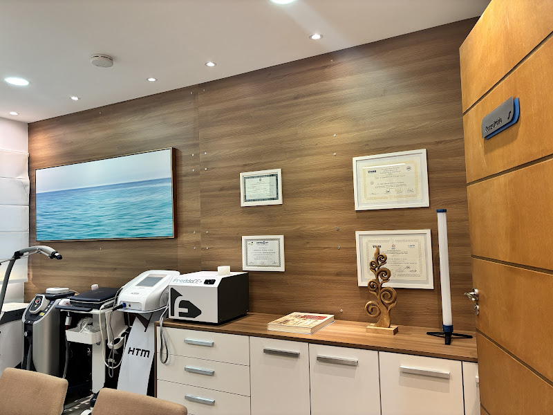 Foto 3 de Cirurgiã Dentista | Dra Andréa Fonseca - Especialista em Harmonização orofacial