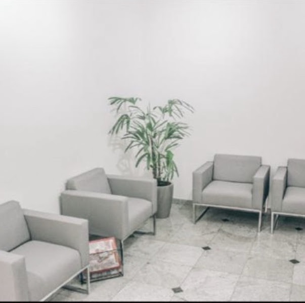 Foto 3 de Cirurgiã Dentista Dra. Andrea Lovro Republica-Centro