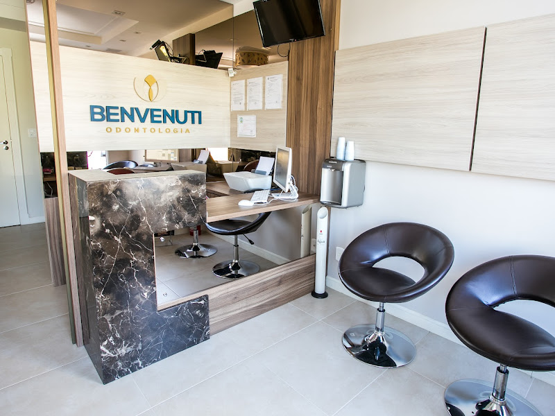 Foto 2 de Cirurgiã Dentista Dra.Beneide Santos