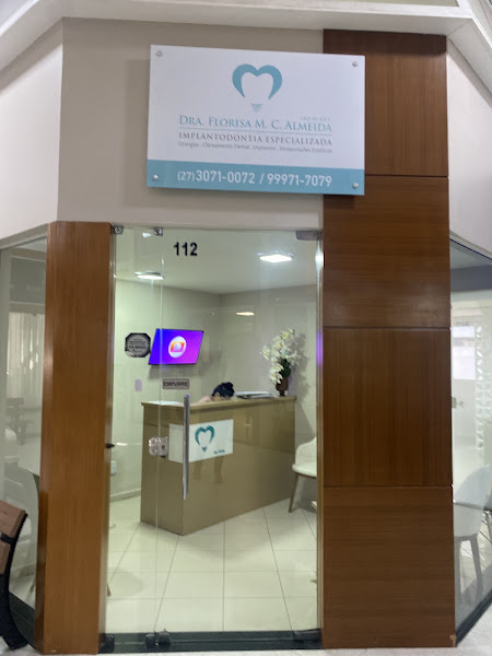 Foto 3 de Cirurgiã dentista Dra. Florisa Almeida Implantes Harmonização